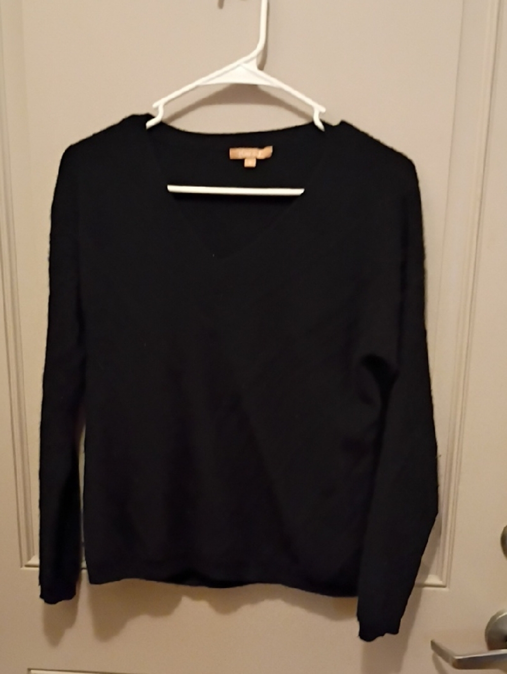KIER + J² Women's Black V-Neck 100%Cashmere Sweater Size M